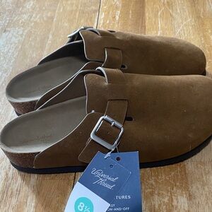 Universal Thread women Tan Slip-On Loafers